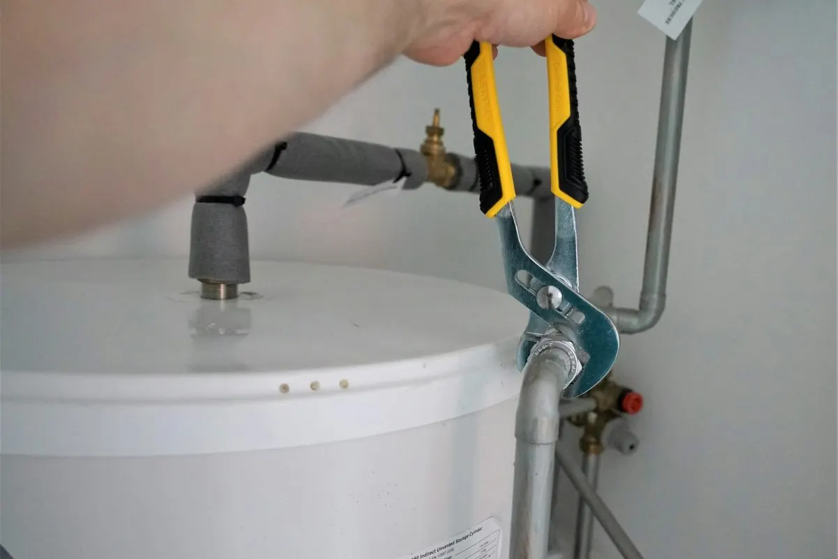 Réparation chauffe-eau BA Service